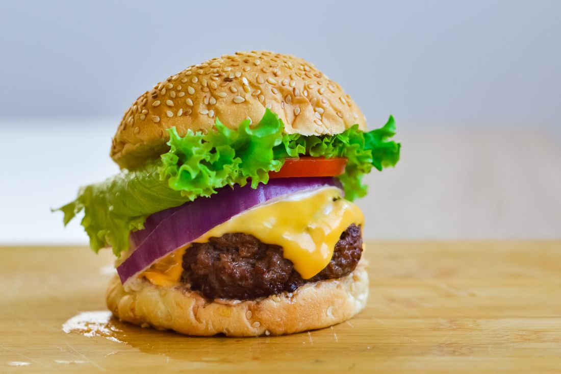 Cheeseburger with beef cheese and fresh toppings
